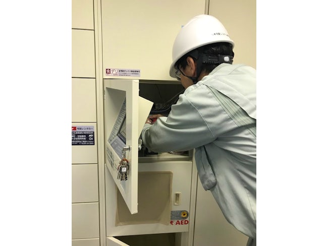 宅配ボックスの設置イメージです。
「入居者の方が通られたら挨拶をする」
「新築の場合は現場監督の方と作業確認を行う」
これさえできれば大丈夫です。