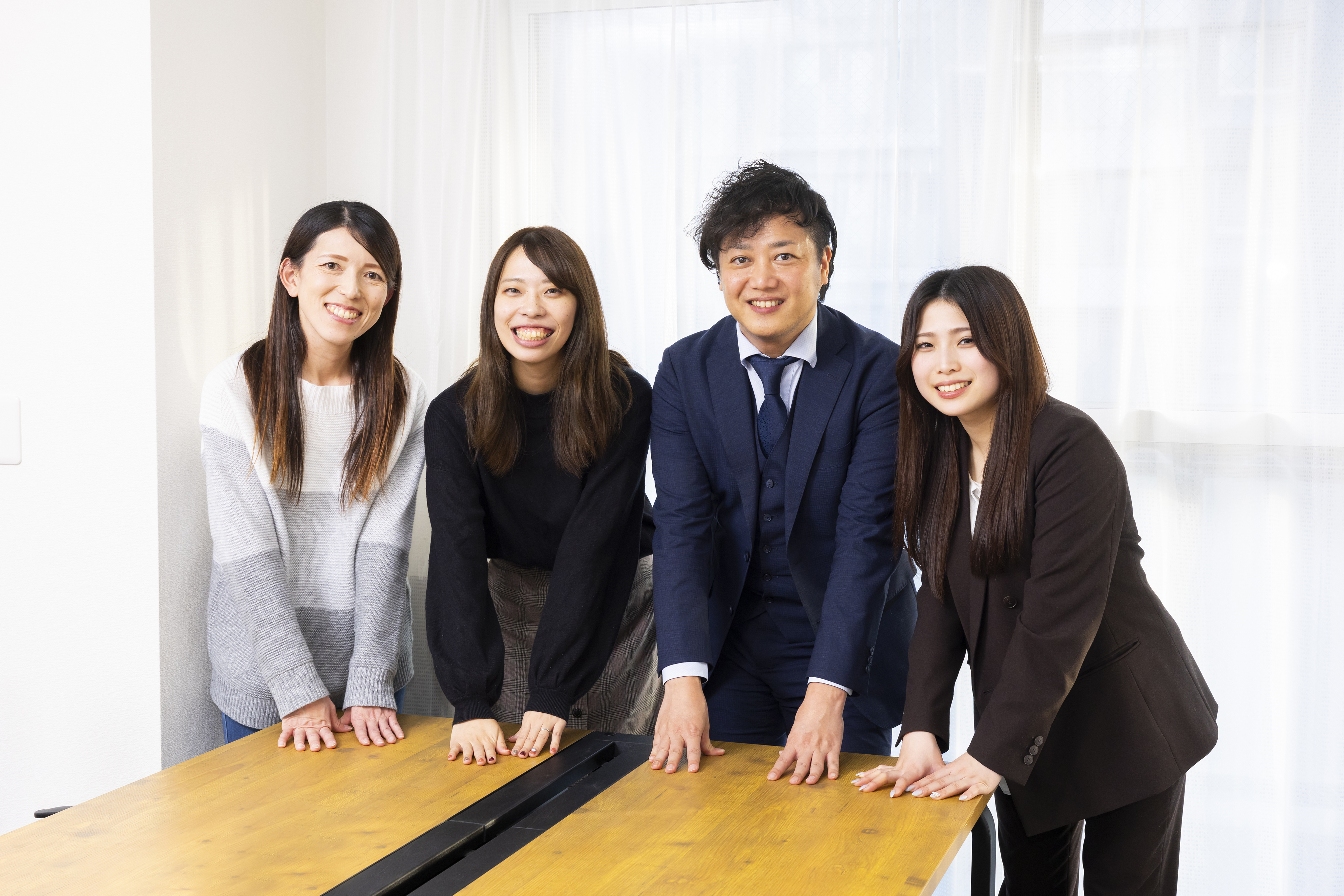 当社の面接は説明の場も兼ねており、給与の仕組みや条件面も包み隠さず全て話します。全ては入社後のミスマッチをなくすため。誠実な対話から、嘘のないキャリアを始めましょう。