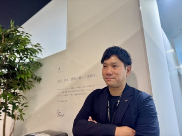 飲食事業部長／小野