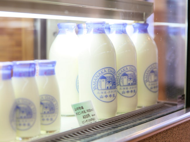 「山中」というブランド名はすでに牛乳の味わいとして地元の方々に親しまれています。濃厚で風味豊かなバターも高い評価をいただき、ふるさと納税の返礼品としても多くの方に喜ばれています。