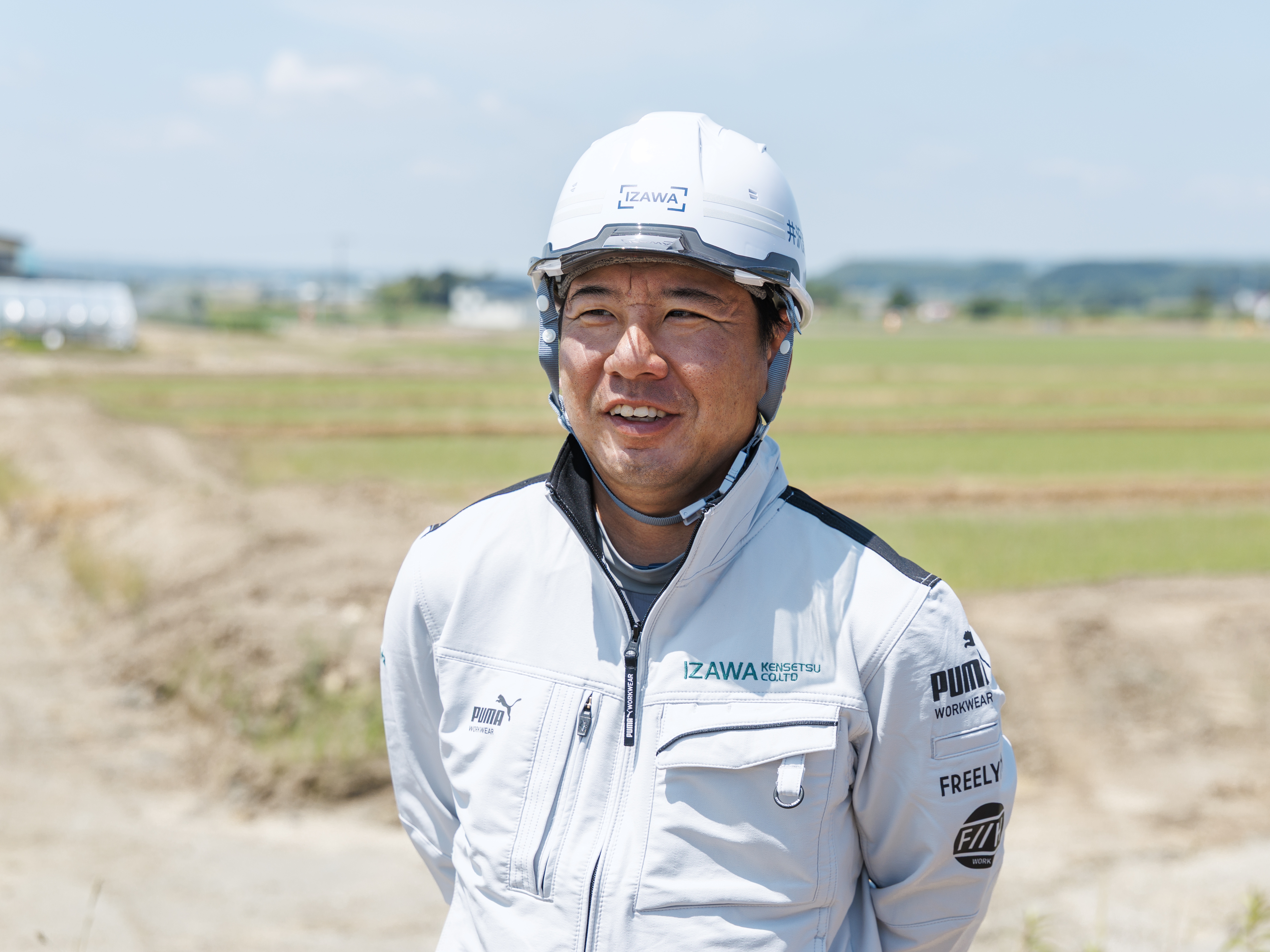 施工管理／神田 将人（7年目）
私は現場作業スタートですが、図面が書きたい方なら設計からスタートなども出来る環境です。自分の得意な分野から始めてゆっくり成長を見守ってくれる温かい会社です。