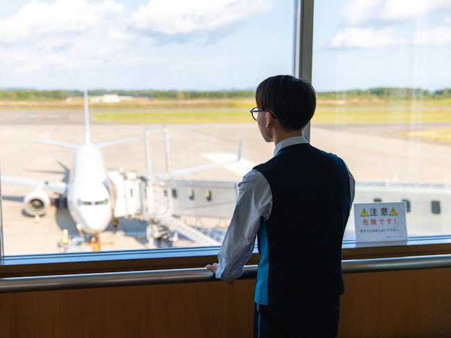 北海道の空の旅を支える大事なお仕事です。
一つ一つの作業を丁寧に行い、誇りと責任感を持って仕事しています。