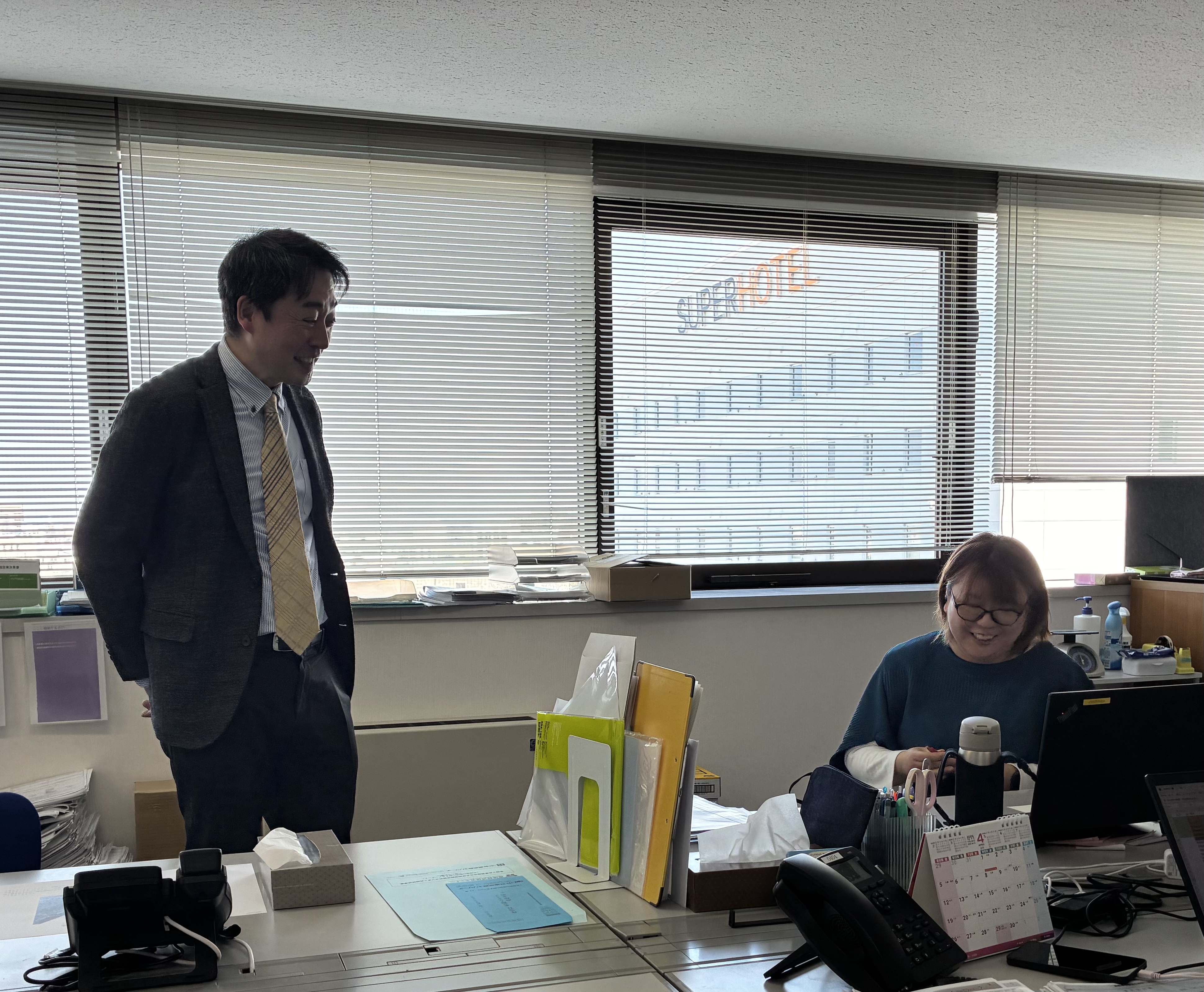 様々な経歴の社員が活躍中！お客様と話したり、色んな業界のことを知る楽しさを感じられる方には特にぴったりです。