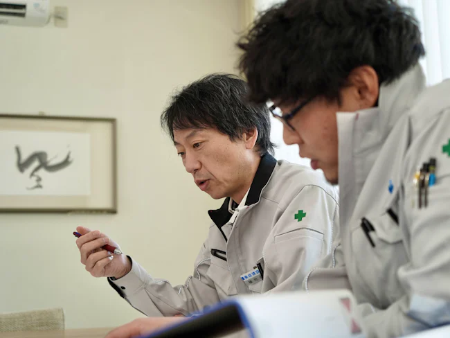 【裁量の大きさ】
お客様との打ち合わせから設計、営業・工事寄りの調整まで、
プロジェクトの全工程に関われます。
裁量が大きいからこそ、納得感のある仕事が可能です。