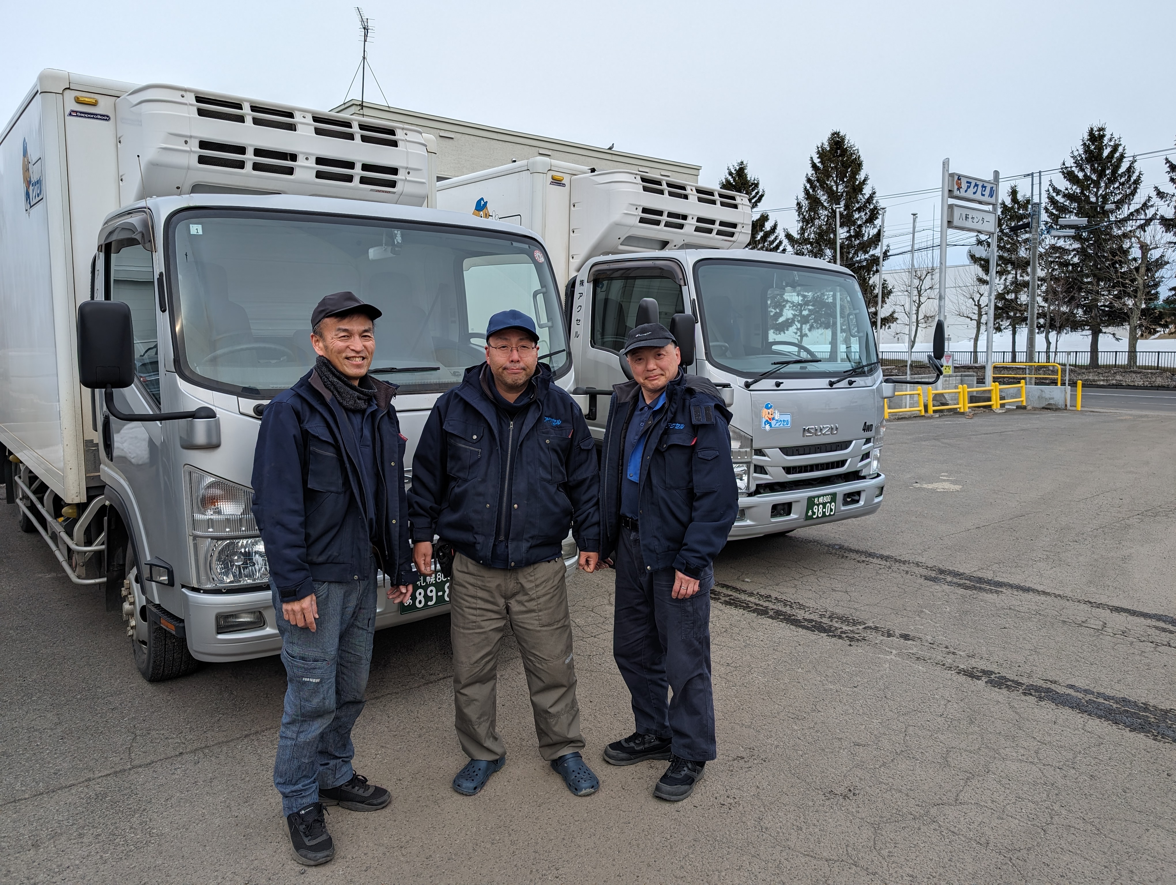 当社では60代のドライバーも活躍しています。
優しいスタッフが多いので、若手社員や未経験の方が入社しても積極的に教えてくれるようなメンバーです。