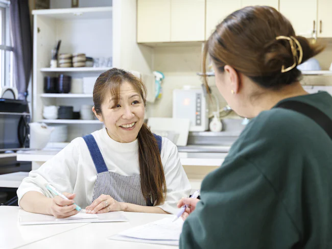 子育中にもぴったりの当社。今まで休みが取りにくい職場も経験したので、より休みやすさを感じます。子どもの体調が悪かったり、ちょっと怪我をした時も、「いいよいいよ、休みな〜」と言ってもらっています。