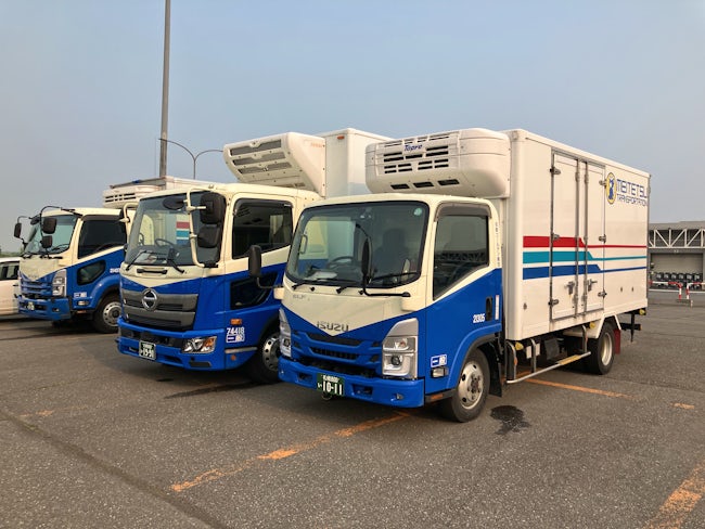 荷積み等の仕事もあるので多少体力は必要ですが、女性スタッフも活躍している職場ですので、男女関係なく活躍できると思います。