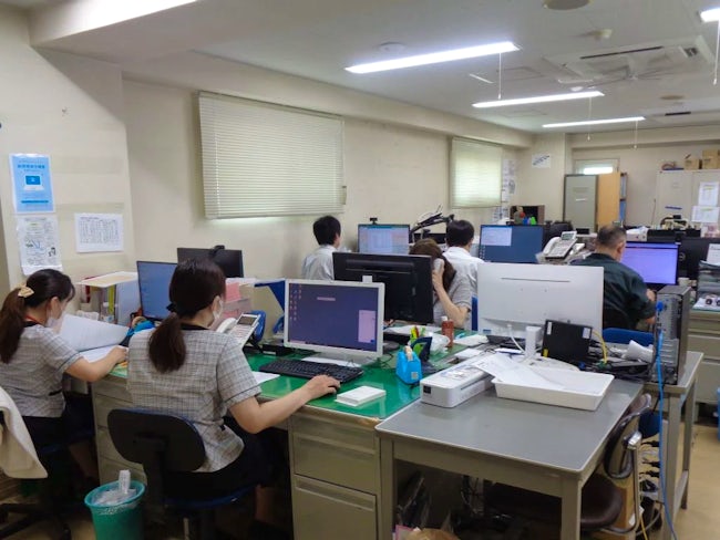20代・30代の若手職員が多く在籍し、活躍できる環境が整っています。
入職2〜3年で重要なポジションに就く人も珍しくありません。