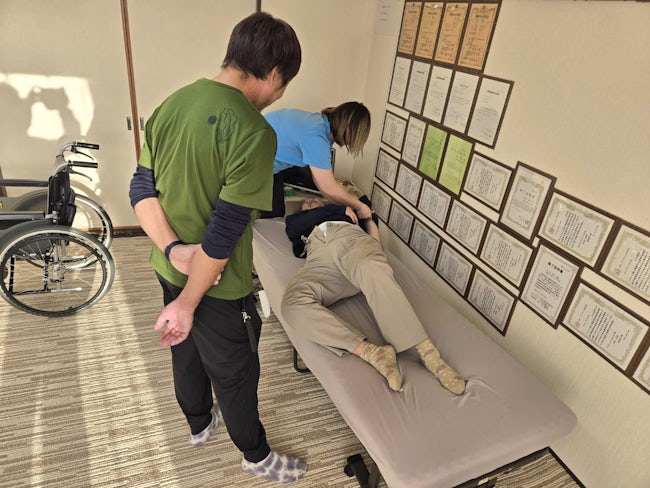 入社後、研修を6日間に渡って実施!初めは先輩スタッフと同行しながら、お仕事のことや1日の流れを覚えて頂きますので、初めてで不安な方もご安心ください。