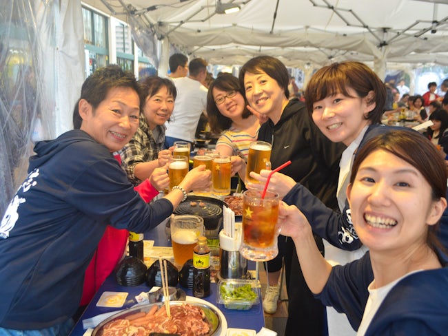 全店全休にして行っているのが「元気大会」
元気大会とは、ゲームや宴会などを社員・アルバイトが一堂に会して楽しむ当社のイベントです※参加任意
日頃コミュニケーションを取れない、他店スタッフと交流できます!