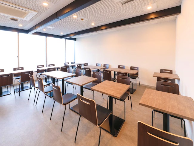 業務のことだけではなく、言葉遣いや礼儀・マナーなども
しっかり教えますので、未経験の方も気兼ねなくご応募ください。