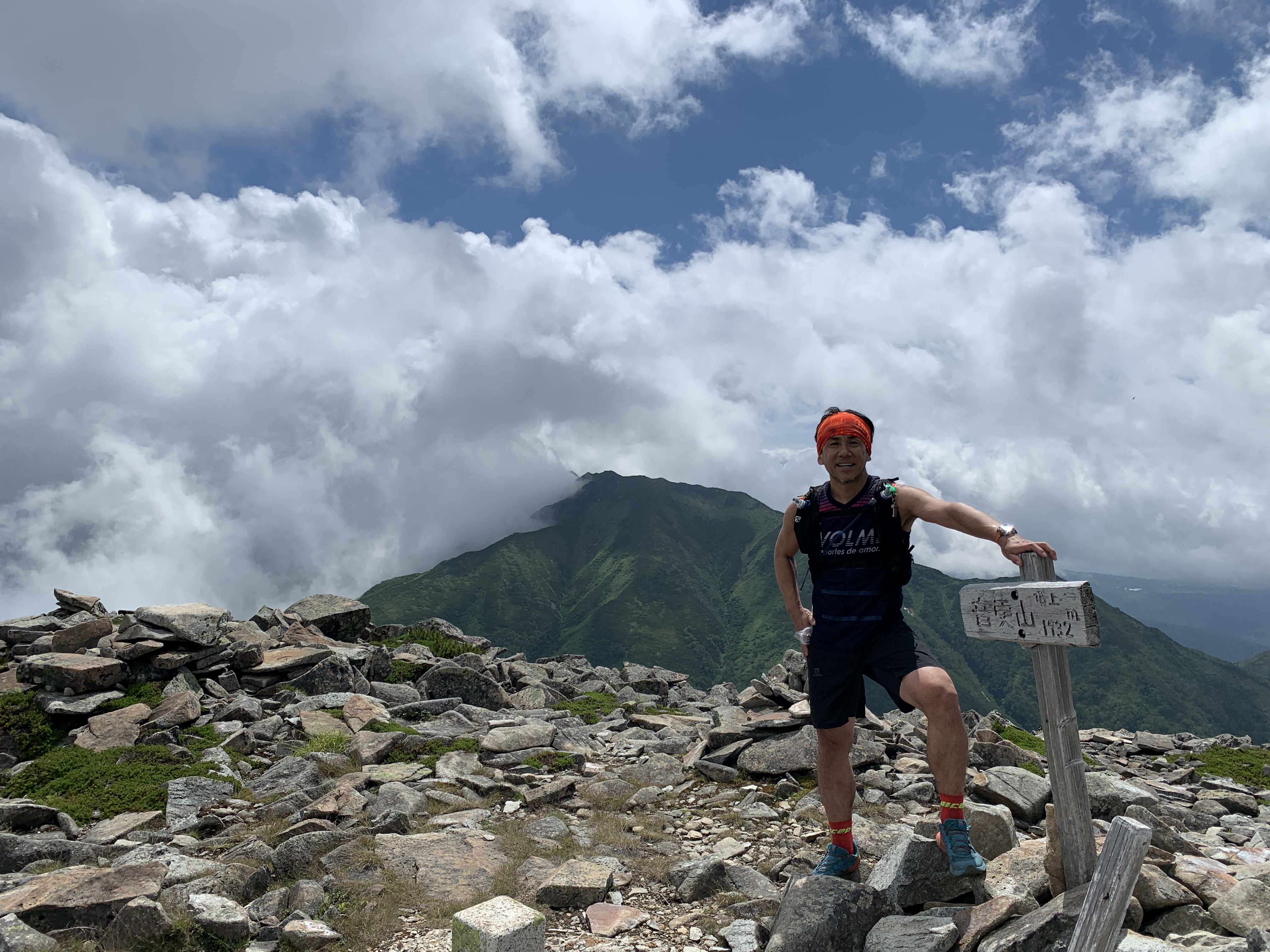 マラソン・登山・トレイルランが趣味の社長です。社員の皆さんも、休日や趣味・家族の時間を大切にしてほしいという想いから休みやすい体制を整えています。忙しい時期もありますが、有給休暇は取りやすい環境です。