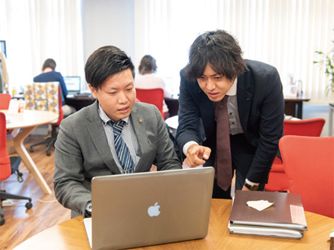 電力プランの他、スマホ機器やネット回線など豊富な商材を抱えています。幅広いニーズに合わせたご提案が可能で、｢ビビットさんが一番親切に対応してくれた｣というお客様との繋がりを大切に業務を進めています。