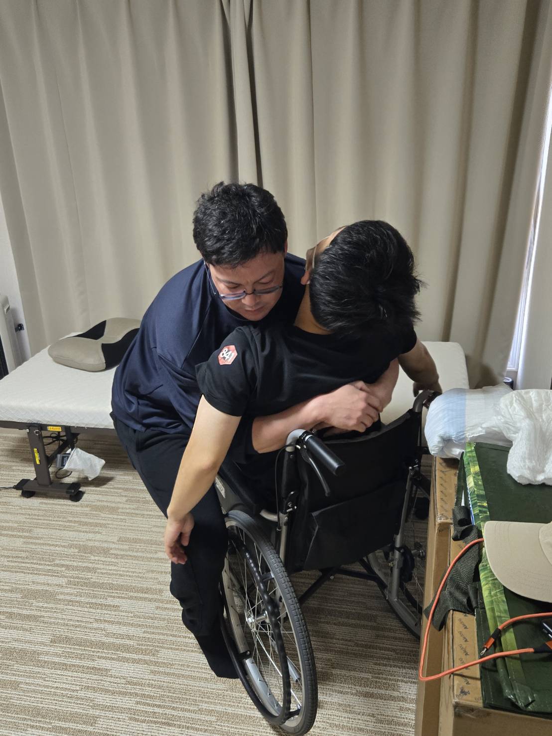 利用者様は3歳〜70代の方までいらっしゃいます。経験や適正、居住地や本人の希望をなるべく聞き、相談しながらシフトを組んでいきたいと思っております。”介護はきつい”そんなイメージをもたないでくださいね◎