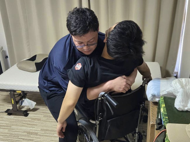 利用者様は3歳〜70代の方までいらっしゃいます。経験や適正、居住地や本人の希望をなるべく聞き、相談しながらシフトを組んでいきたいと思っております。”介護はきつい”そんなイメージをもたないでくださいね◎