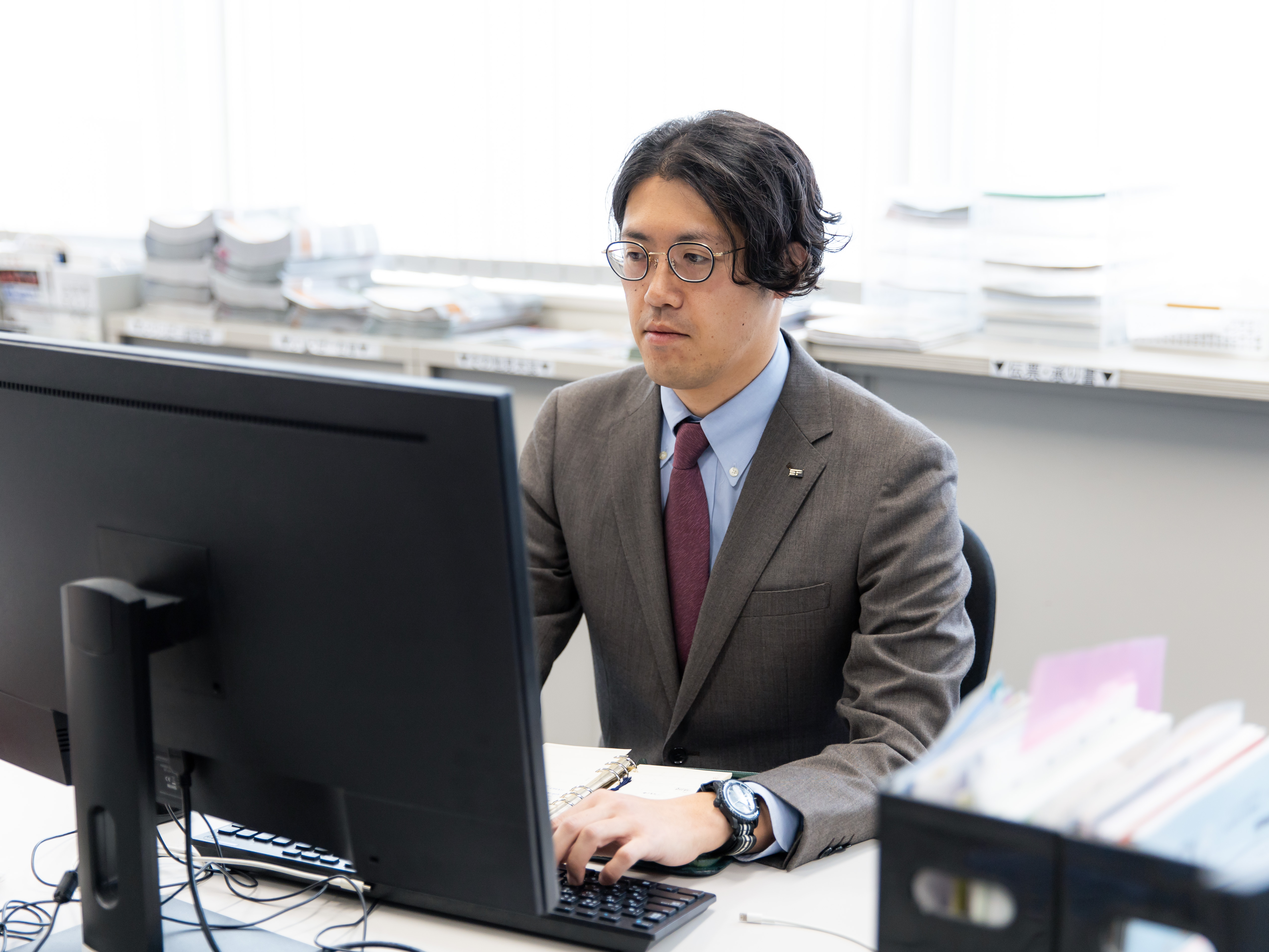 創業50年超、東証スタンダード上場。でも、入社する人のほとんどが未経験スタート。「印刷？販促？」知識ゼロからで大丈夫。大手企業や自治体を相手に、時間をかけて「プロ」に育てる土壌が、ここにはあります。