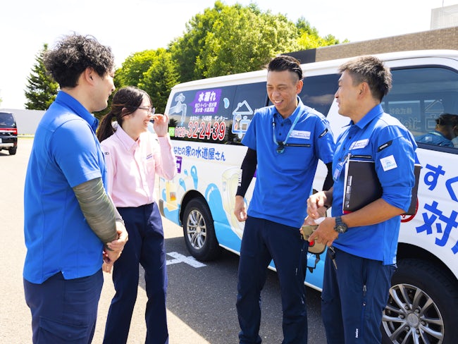 現場と内勤スタッフの連携はスムーズです。分からないことがあれば、すぐに電話で相談したり、事務所に立ち寄って話したり。お互いの状況を理解し、協力し合うチームワークがあります