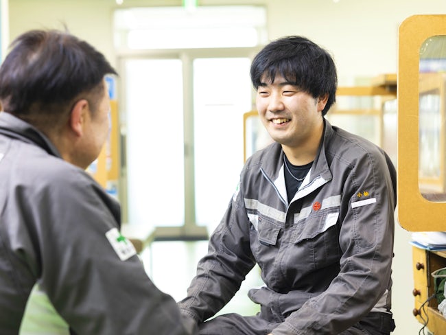有給の取得しやすさに加え、エスコンフィールドシーズンシートやレッドイーグルス観戦チケットなど福利厚生も自慢です。
野球やアイスホッケーが好きな方に嬉しい制度です。