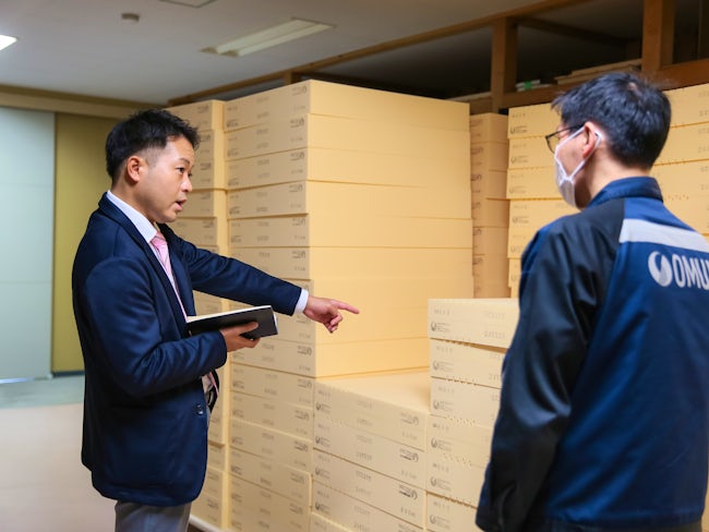 工場や倉庫での商品管理部門とは在庫管理などで連携をしています!