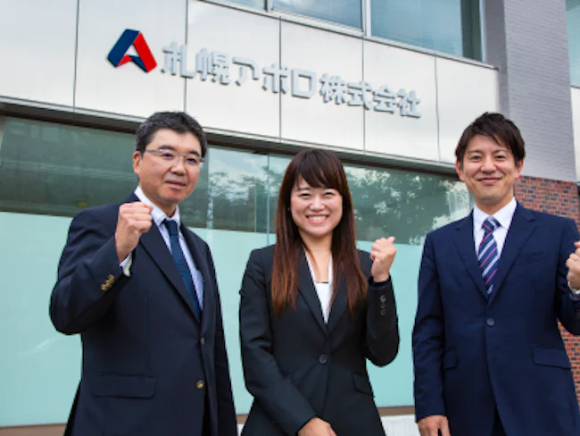 札幌アポロは創業60年以上のエネルギー企業。最近は安定した地盤を守るだけでなく、業務効率化や社員満足度アップ、新事業の開発に取り組んでいます。