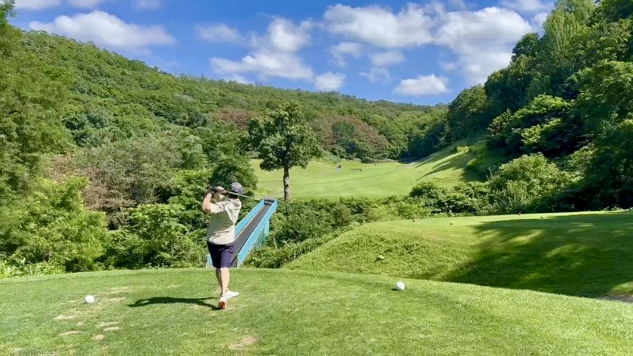GW・お盆・年末年始などの長期休暇をしっかり確保し、年間休日は127日とお休みが充実しています。プライベートの時間・趣味や家族との生活も大切にしながら、気持ちよくオン・オフを切り替えて働けます。